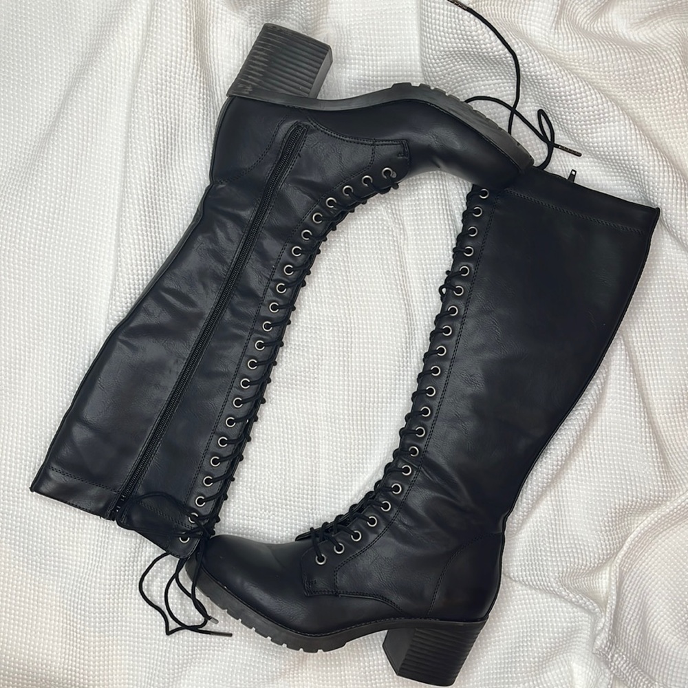 Steve Madden Boots. Size 9M